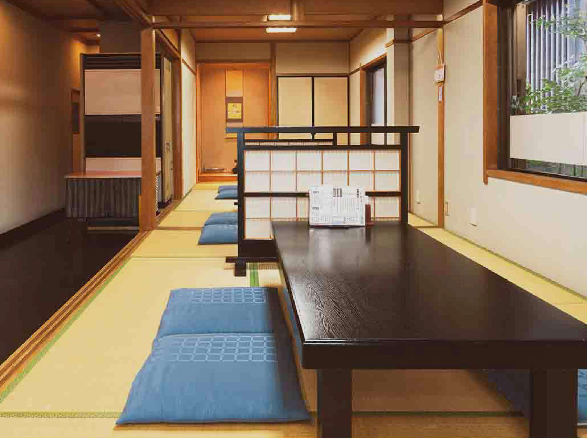 岡本淡水店内